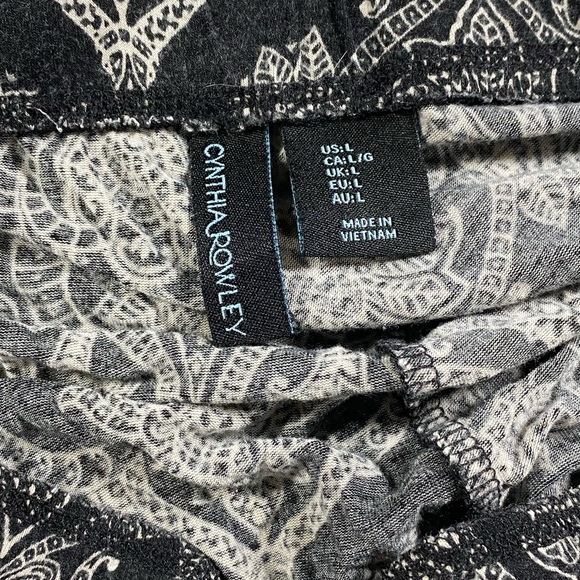 Lounge Shorts - Picture 4 of 4